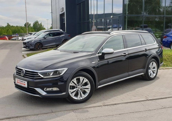 Volkswagen Passat cena 117900 przebieg: 107571, rok produkcji 2019 z Kraków małe 232